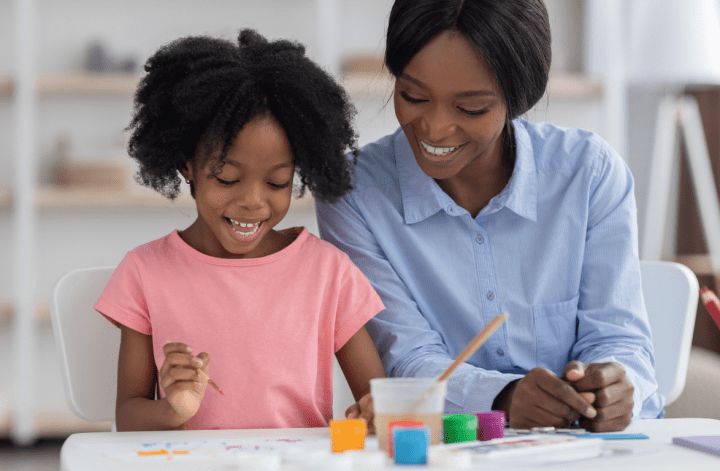 Créer un environnement bilingue à la maison sans forcer l’enfant